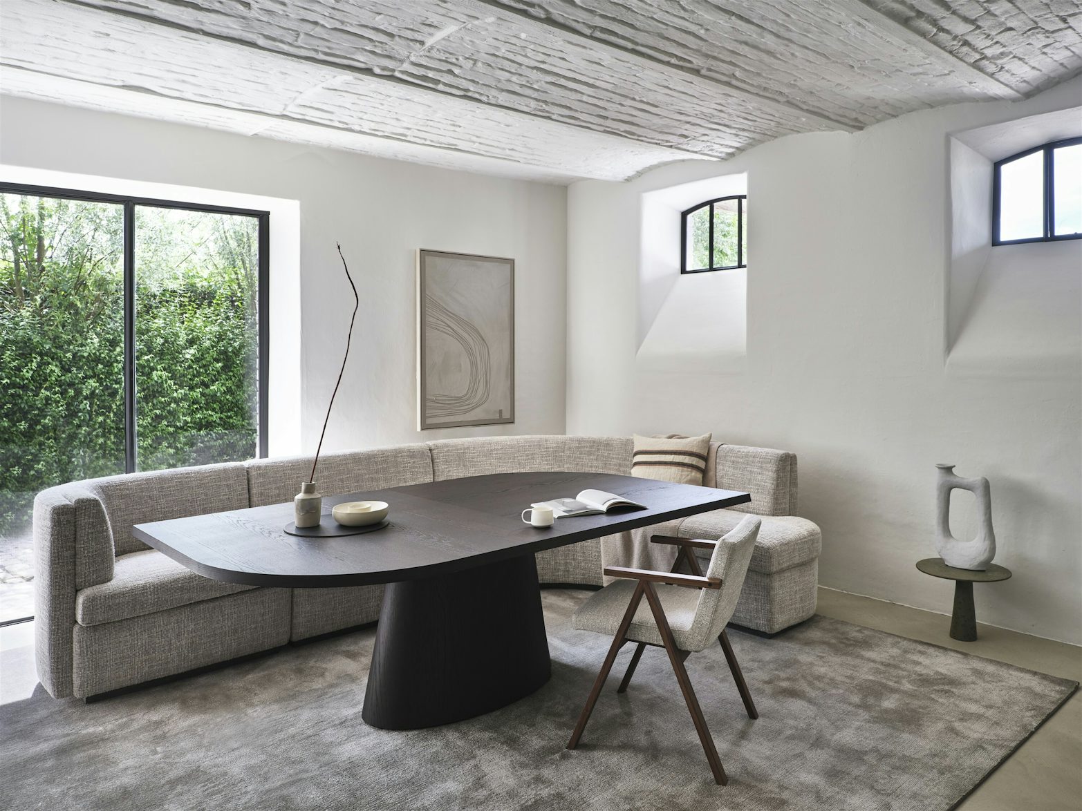 Linteloo Alter Dining Table Context Gallery 9