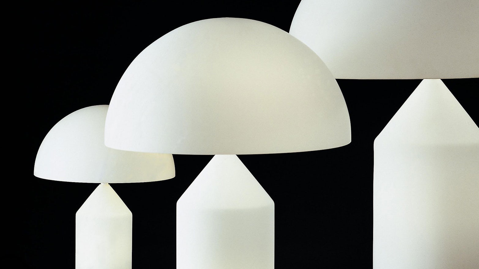 Atollo Glass Table Lamp Vico Magistretti Oluce 2