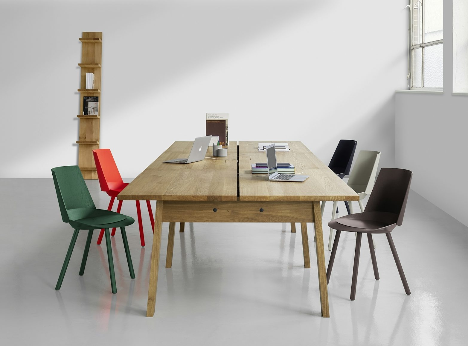 basis workstation with houdini chairs and mate shelf by e15 furniture