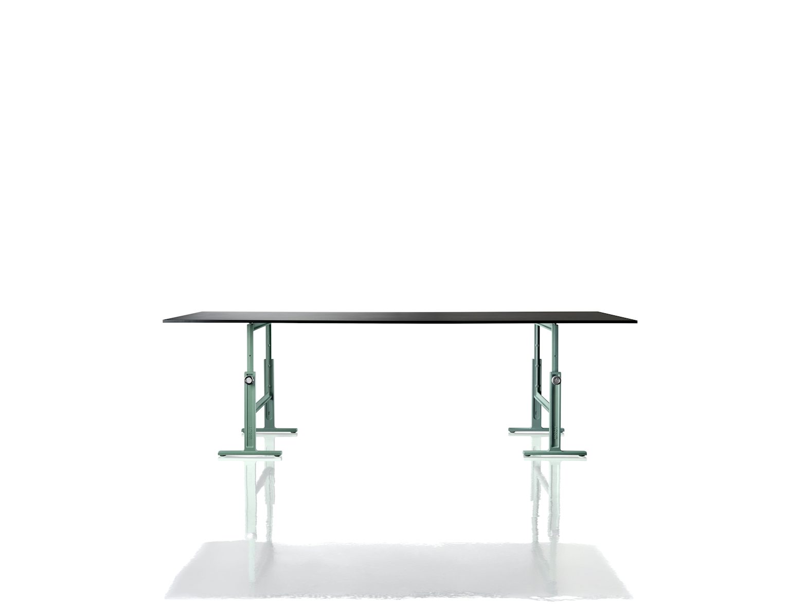 Brut Adjustable Table Konstantin Grcic Magis 7