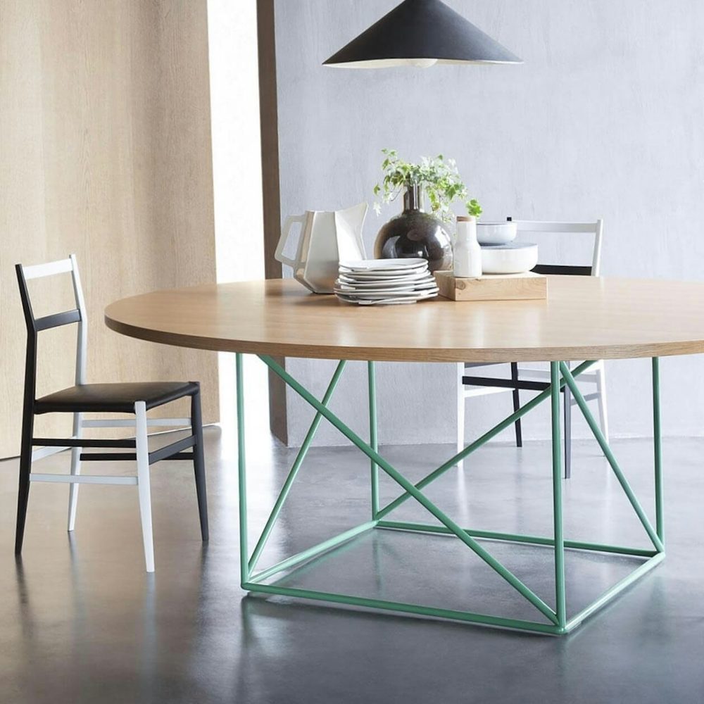 Cassina Lc15 Table Context 2