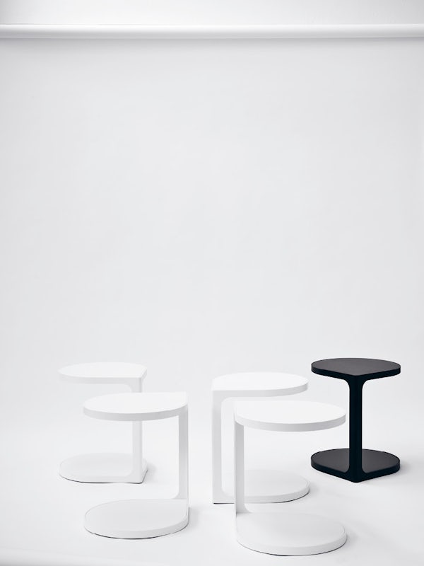 Coot side table Gordon Guillaumier tacchini 3