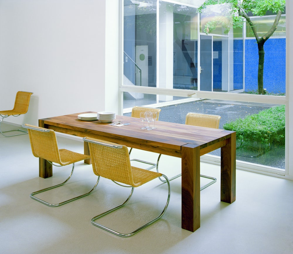 bigfoot table by philipp mainzer for e15