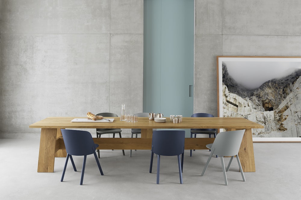 e15 fayland table with this chairs in navy and grey