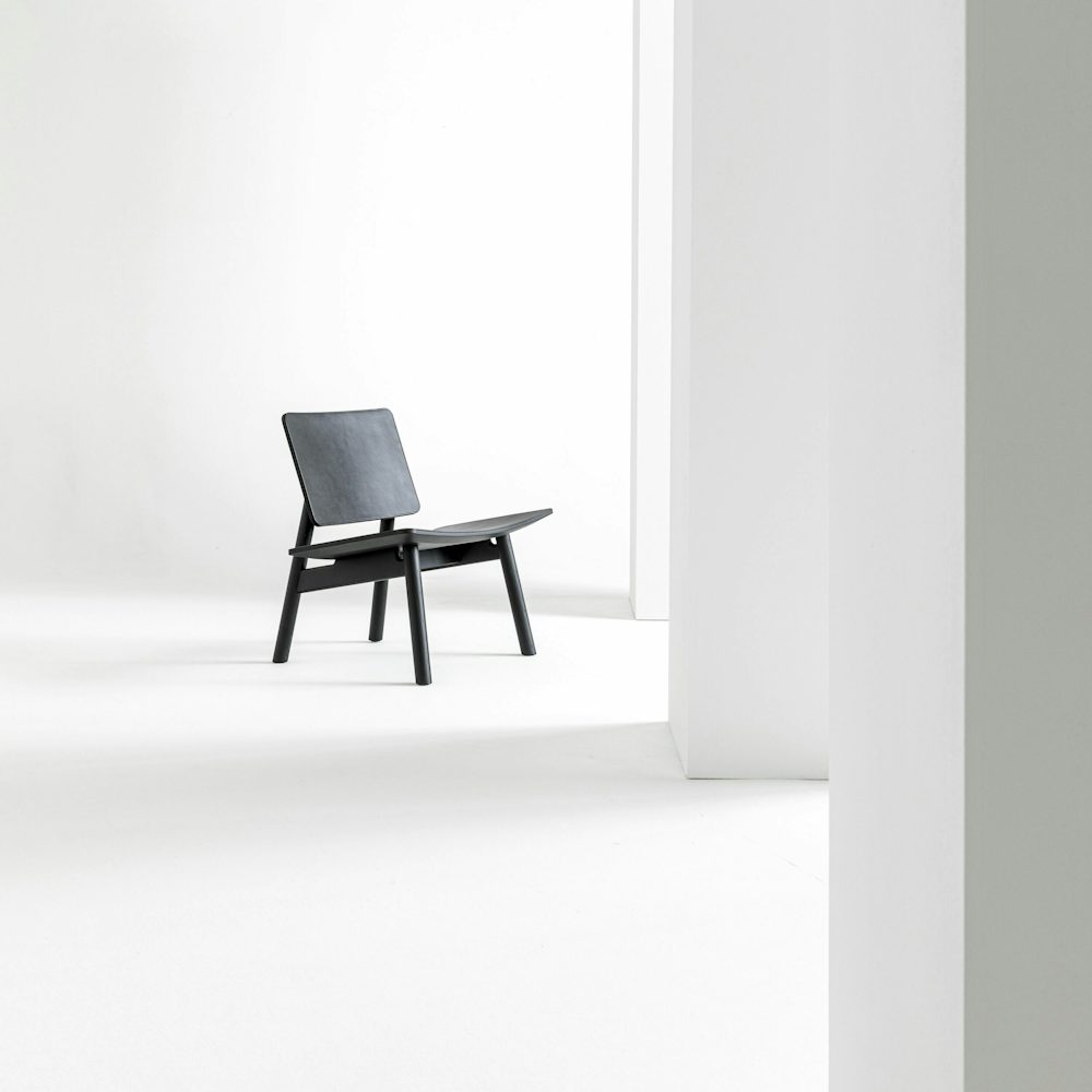 Hiroi chair jansky and dundera cappellini 1