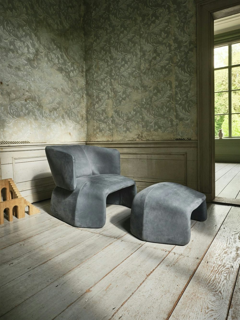 Linteloo Icarus Lounge Chair Context Gallery 24