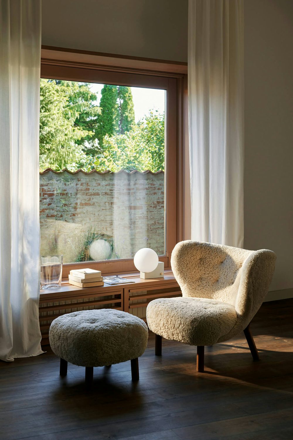 Little-Petra-Lounge-Chair-Viggo-Boesen-andtradition-33