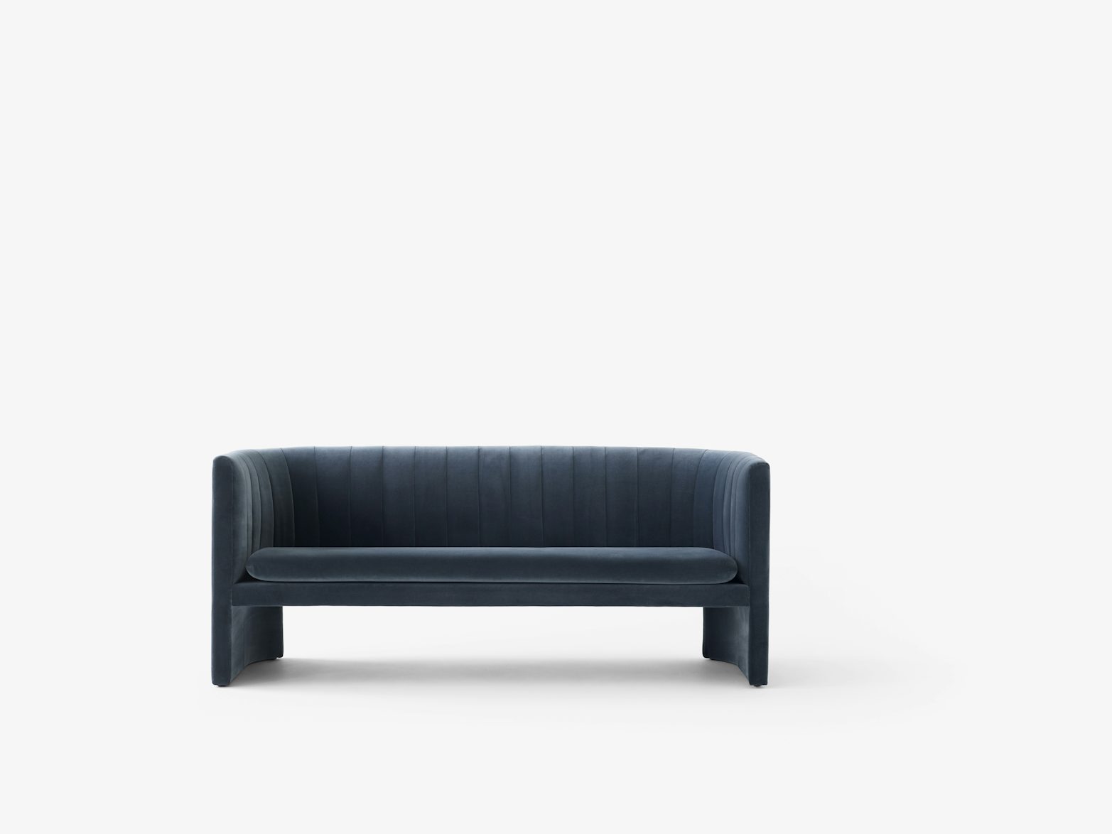 Loafer-sofa-SC26-Space-Copenhagen-andtradition-3