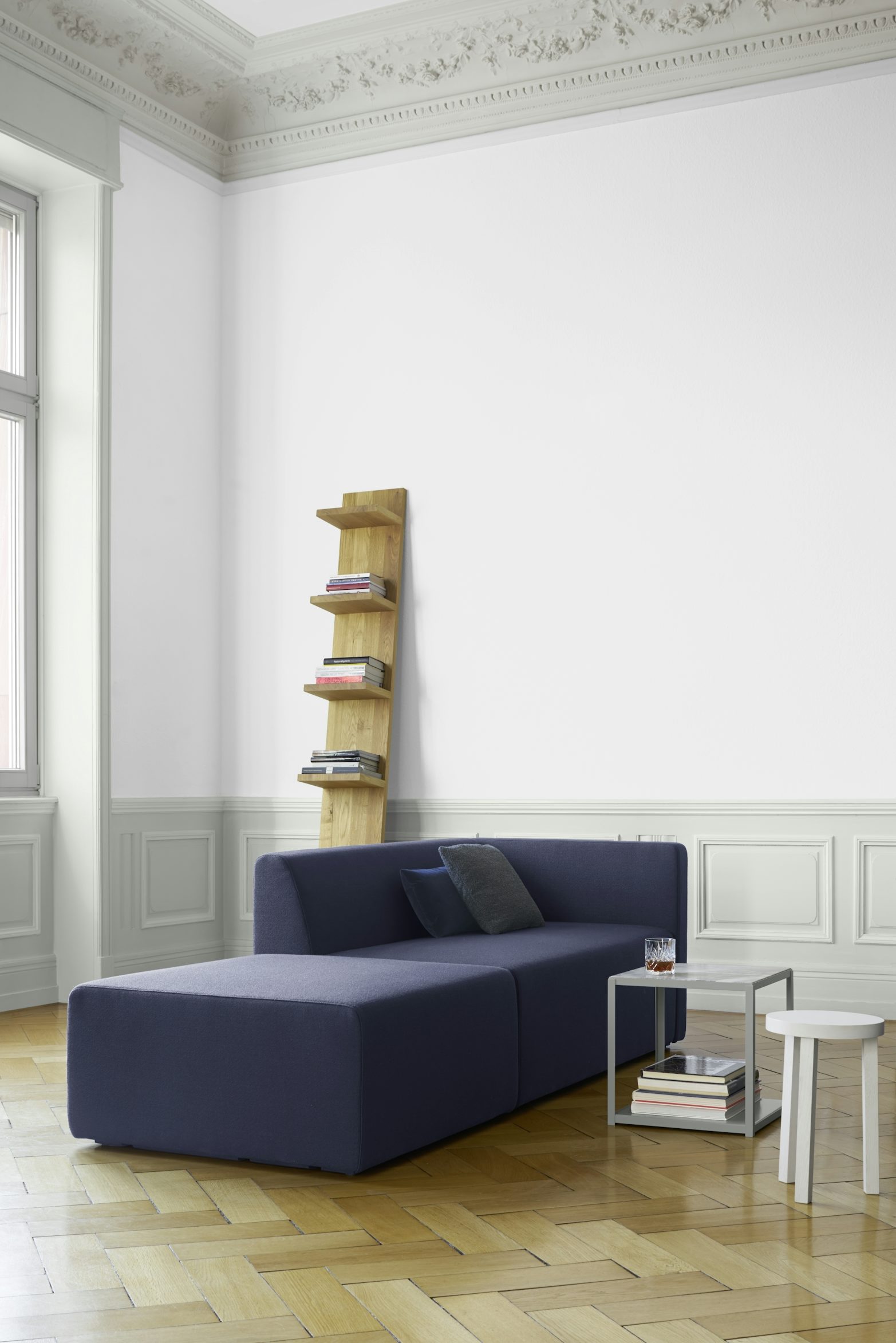 e15 mate shelf with kerman sofa and forty forty table