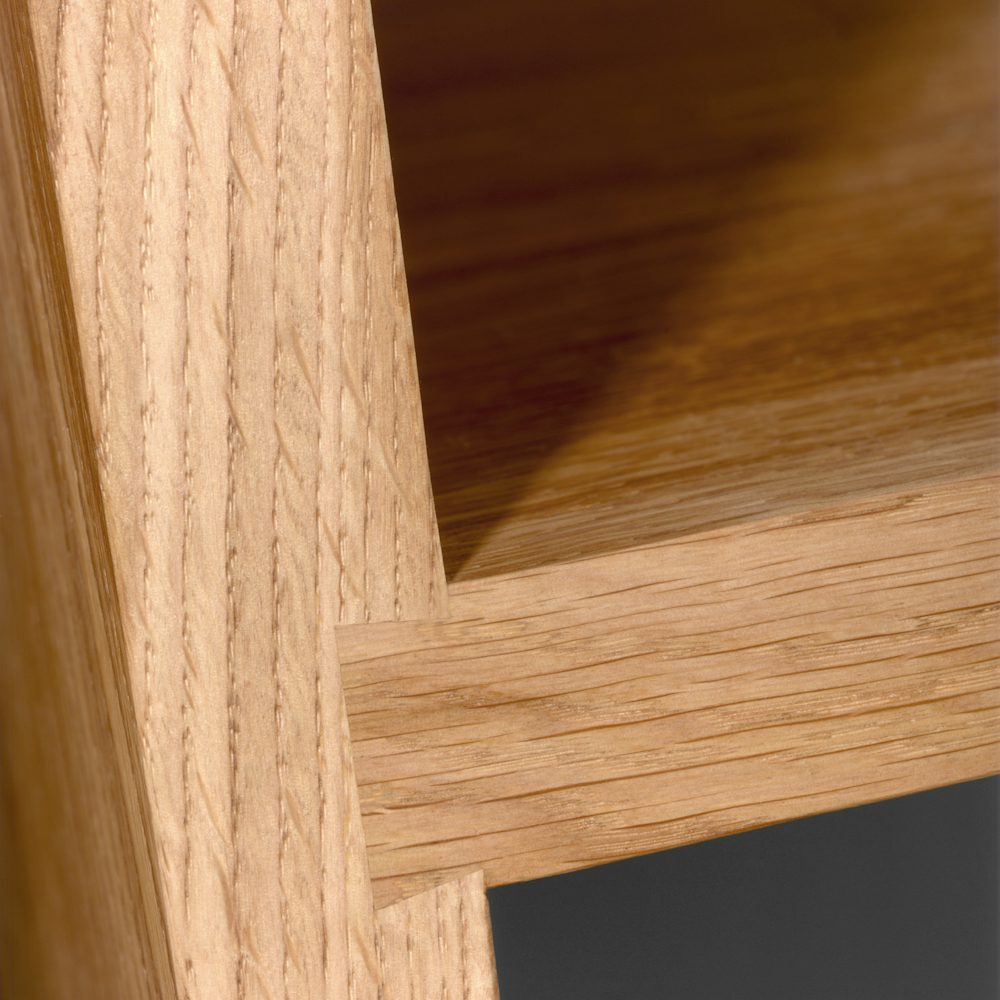 e15 mate shelf in oiled oak close up