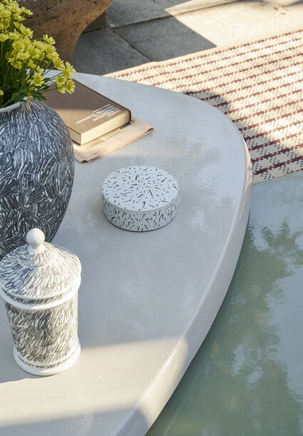 Mexique Outdoor Low Table Charlotte Perriand Cassina 7