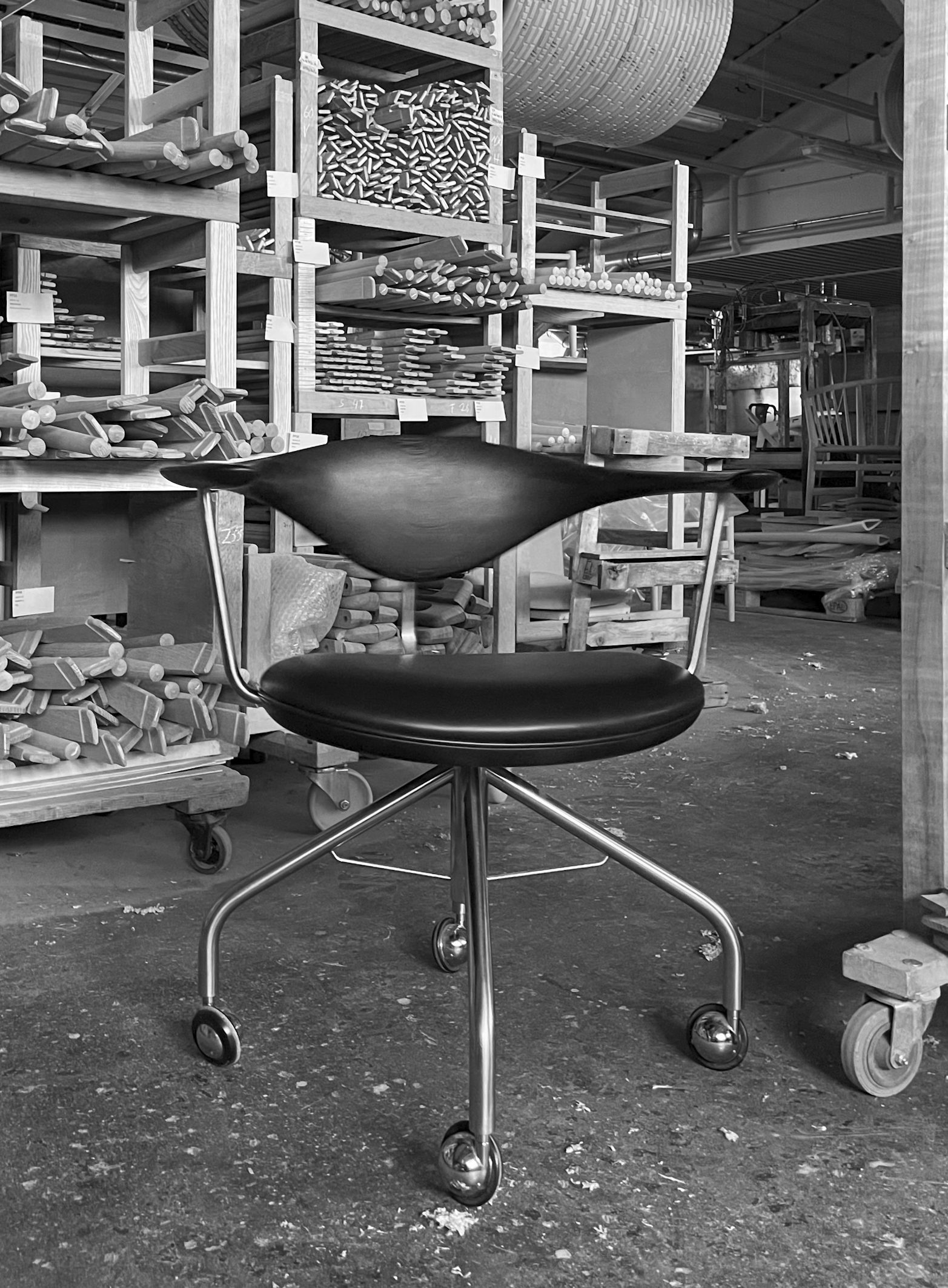 PP Mobler PP502 Swivel Chair Context Gallery 30
