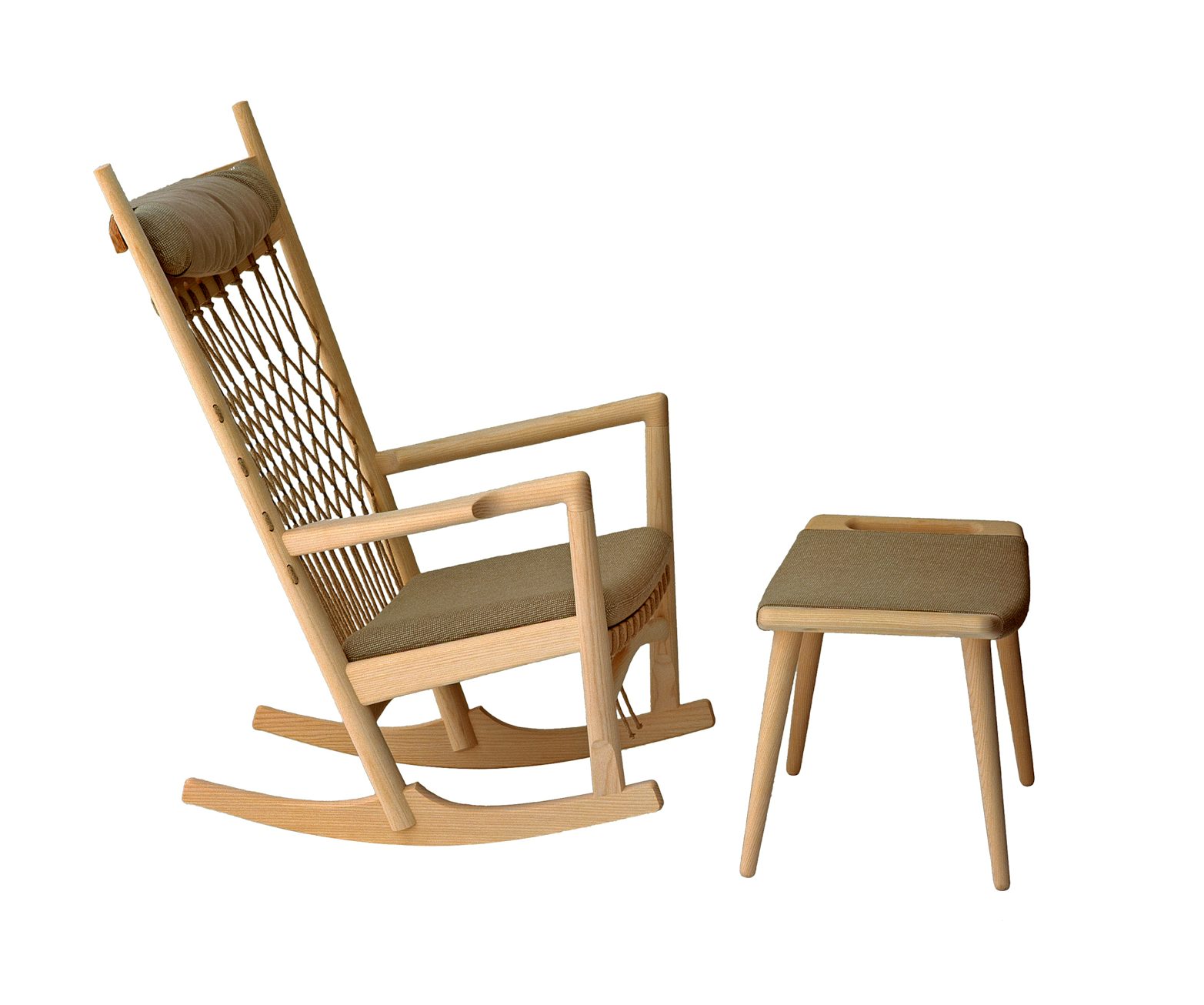 PP Mobler PP124 Rocking Chair Context Gallery 29