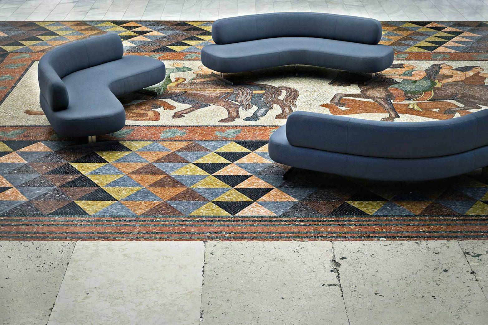 Stone seating system Pearson Llyod tacchini 2